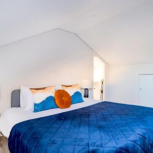 Mbird Lapa River View Duplex