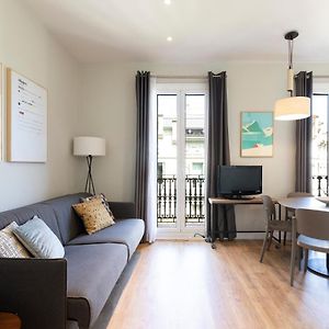 Appartement à 2 Chambres à Coucher