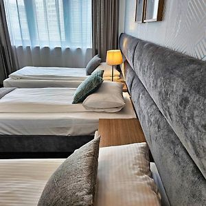 Appartement à 3 Chambres à Coucher