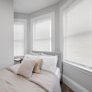 4Br 1Bh Apt In South Boston Near Old Harbor Beach