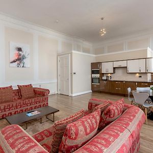 Appartement à 2 Chambres à Coucher
