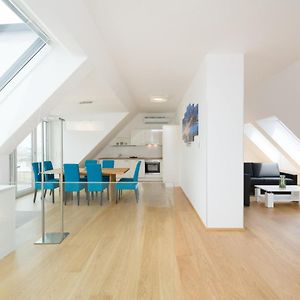Appartement à 3 Chambres à Coucher