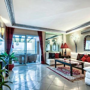 Appartement à 2 Chambres à Coucher