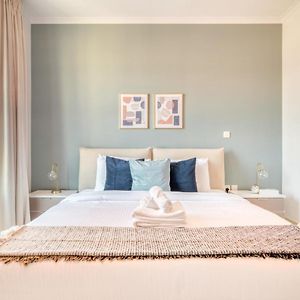 Burj Residence 7, Downtown Dubai - Mint Stay
