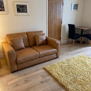 High Hedges Apartment A