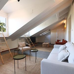 Appartement à 3 Chambres à Coucher
