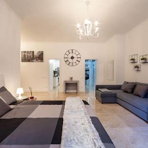 Appartement à 3 Chambres à Coucher
