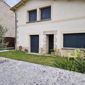 Villa à 3 Chambres à Coucher
