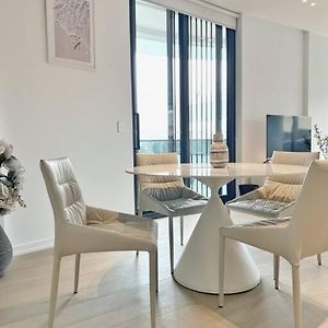 City View Designed Apartment In Bondi Junction