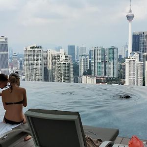 Lucentia Lalaport Bbcc, Stuning Infinity Pool
