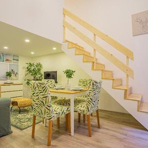 Cosy Flat In Akacfa Str., Aya