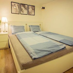 Cosy 2 Bedroom Flat In Akacfa St., Sol