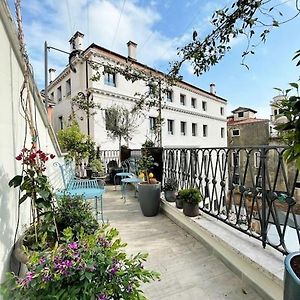 Ca Cornelia - A Rooftop Terrace With Dazzling View