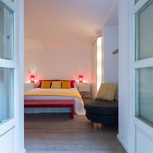 Red Studio Near Porta Nuova By Wonderful Italy