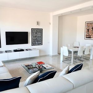 Lux 180Sqm Flat - Entire Last Floor
