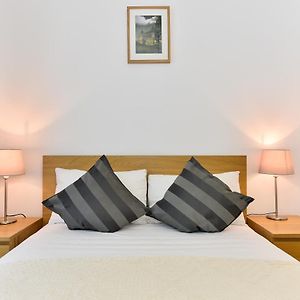 Appartement à 3 Chambres à Coucher