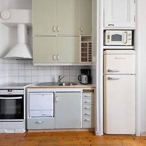 Wehost Spacious Studio For 5 With A Kitchen