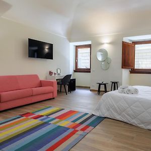 Mater Rooms&Suites, Self Check In