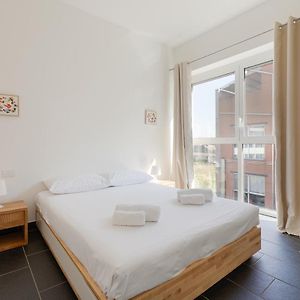 Guesthost - Industrial Design Apt Near M4 Tolstoj