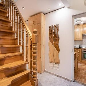 Cozy 3 Bedrooms In 7St Districht
