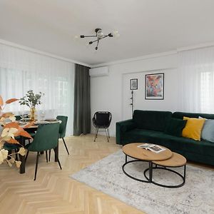 Appartement à 2 Chambres à Coucher