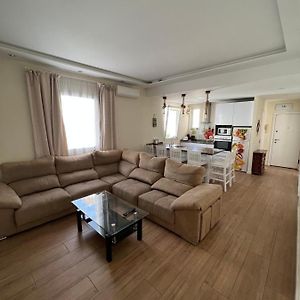 Genuar Apartments 3 Bedroom Close To Beach