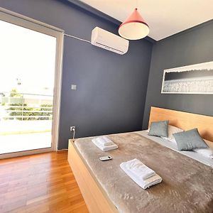 Quiet And Cozy Apartment Of New Psihiko No 6