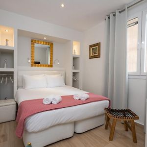 Dema's Luxury Suites