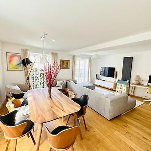 Appartement à 3 Chambres à Coucher