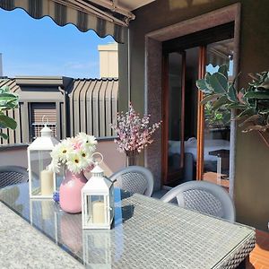 Exclusive And Unobtainable Big Terrace In Milano Downtown With Ac, Wifi, Subway M1 And M2 In Shopping Area