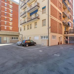 San Donato Fiere Essential Apartment W/Parking