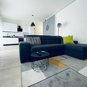 Appartement à 2 Chambres à Coucher