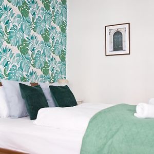 Lovag Studio Apartment