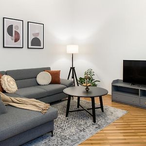 Wawelove Pilsudskiego - 3 Bedroom Apt. With Balcony And Free Parking!
