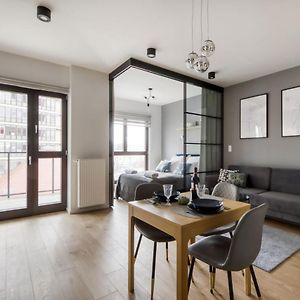 Warsaw Night Apartments Metro Plocka