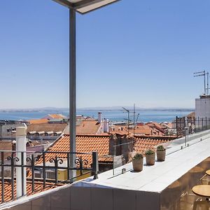 Amazing Rooftop Terrace With River And Historic City View 4 Bedrooms 4 Bathrooms Ac 19Th Century Building Chiado