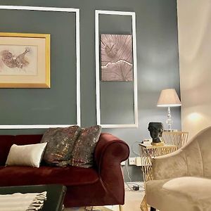 Appartement à 3 Chambres à Coucher