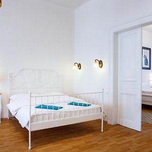 Appartement à 3 Chambres à Coucher