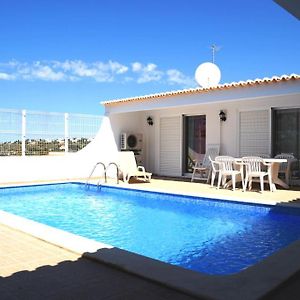 Villa à 3 Chambres à Coucher