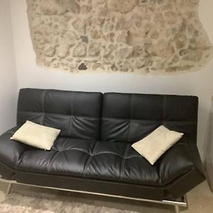 Charmant Deux Pieces Dans Le Vieil Antibes Safranier
