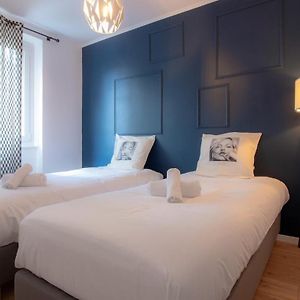 Appartement à 2 Chambres à Coucher