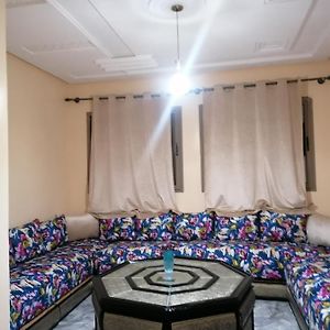 Appartement à 2 Chambres à Coucher