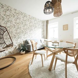 Appartement à 3 Chambres à Coucher