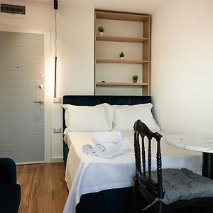 Cozy And Chic Studio Apartment