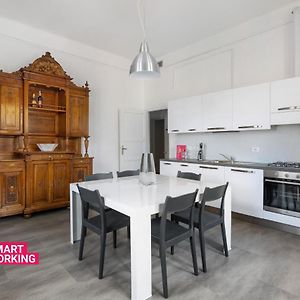 Appartement à 3 Chambres à Coucher