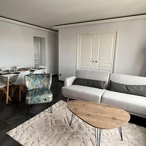 Appartement à 3 Chambres à Coucher