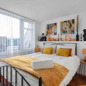 Hyde Park Rooftop Apartment