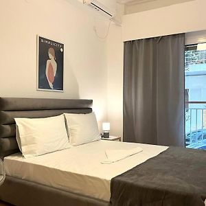 Pame Rentals - Ideal For 2 In Pagrati
