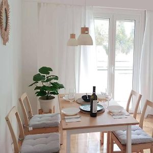 Sunny Two-Bedroom Apartment Next To Panathenaic Stadium