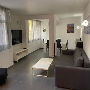 Appartement à 2 Chambres à Coucher